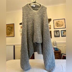 Gray Poncho Made in Italy. Alpaca/Mohair/Wool blend. One size.